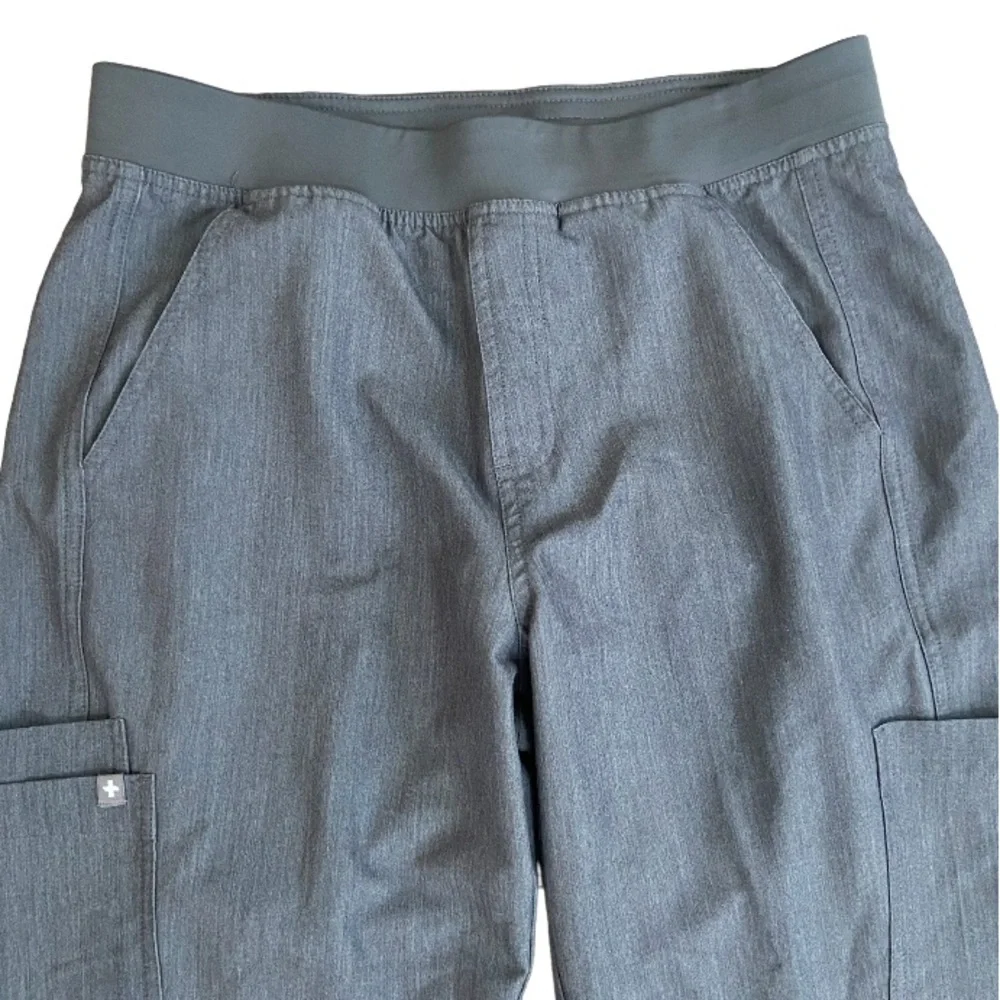 FIGS Axim Cargo Scrub Pants in Graphite Size Medium